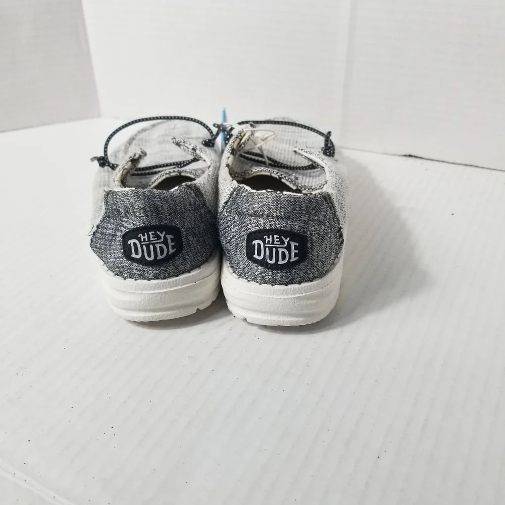 NWT HEY DUDE KIDS GRAY SHOES SIZE YOUTH 1